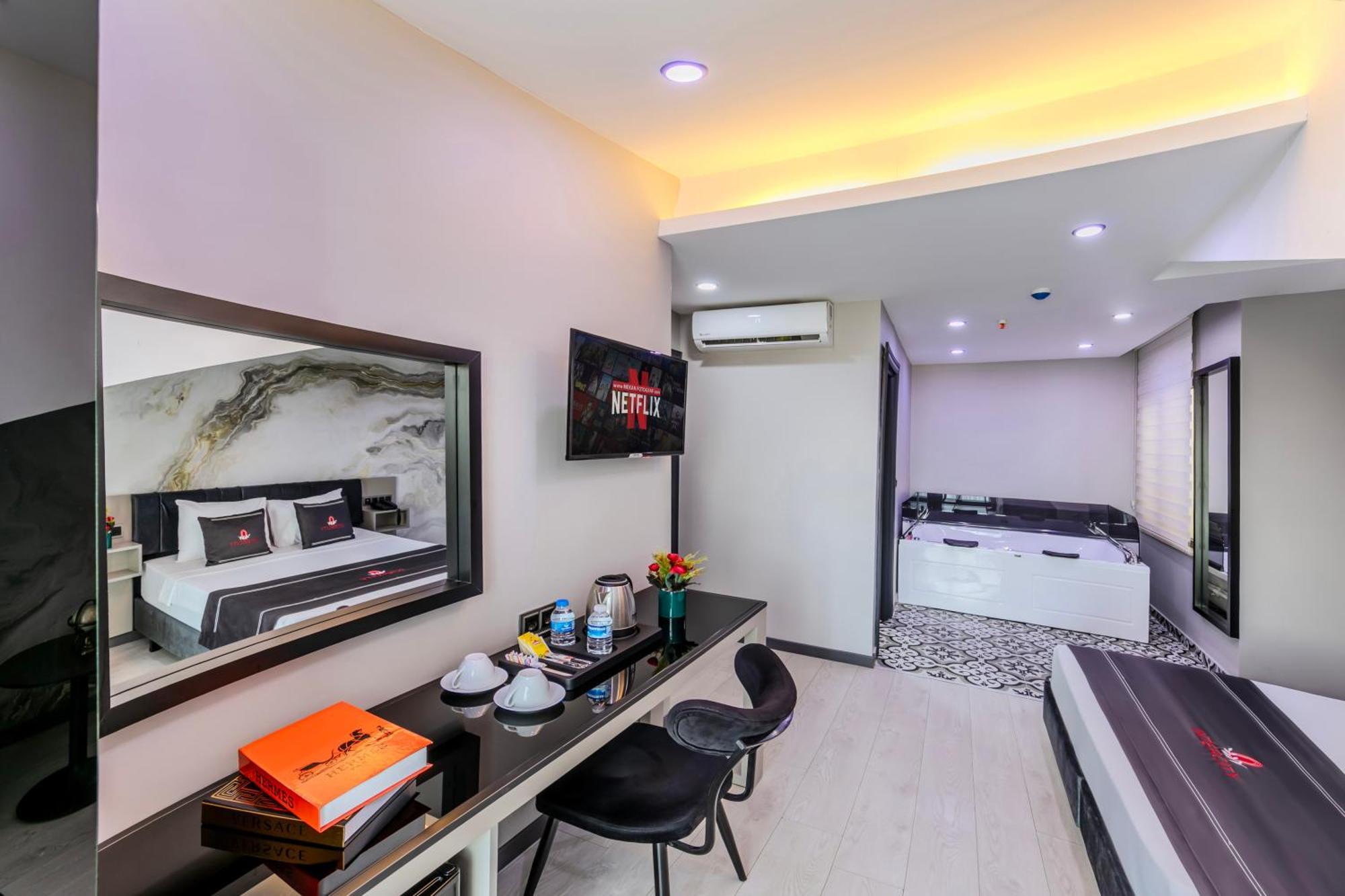 Intercity Hotel Istanbul Airport Arnavutkoy ภายนอก รูปภาพ