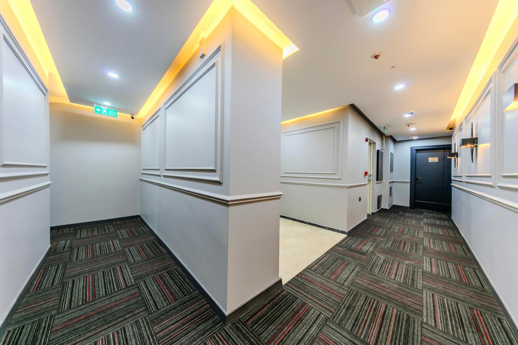 Intercity Hotel Istanbul Airport Arnavutkoy ภายนอก รูปภาพ