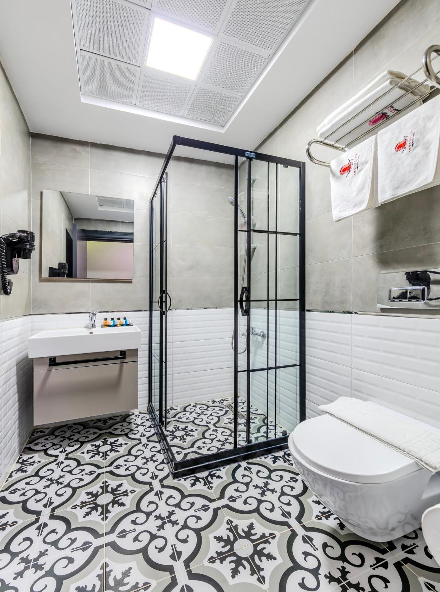 Intercity Hotel Istanbul Airport Arnavutkoy ภายนอก รูปภาพ